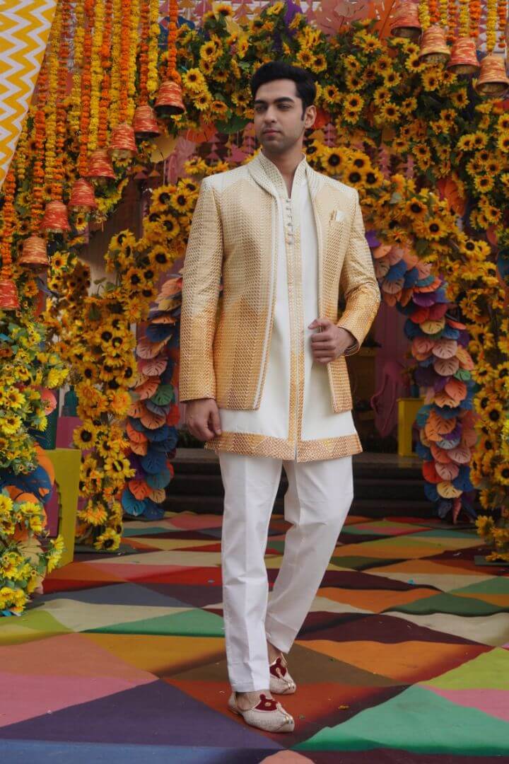 Ivory & Antique Gold Textured Jodhpuri Set