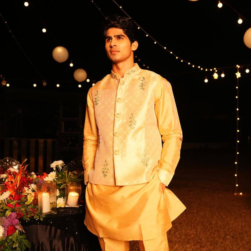 Kurta Bundi Set